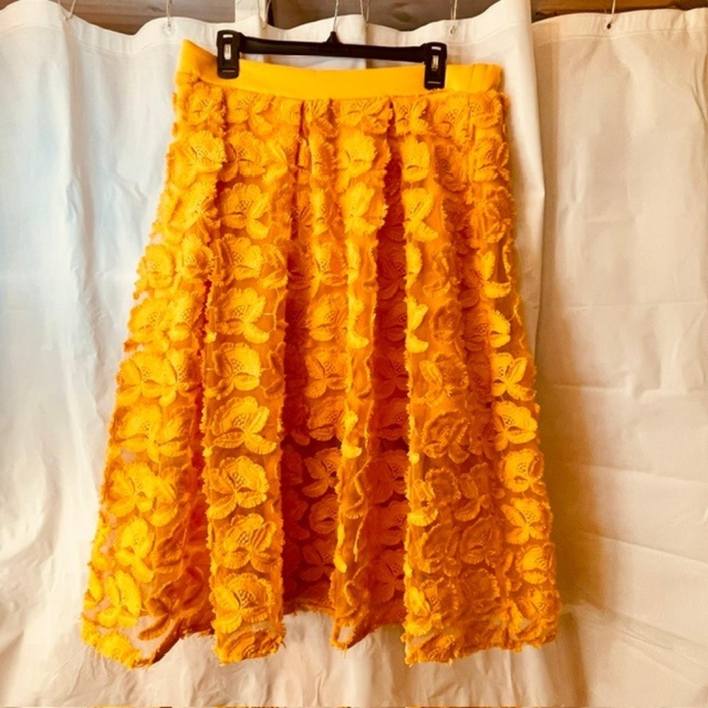 New York & Company Yellow 3D Floral Lace Mesh Midi Romantic Bold Skirt Sz L